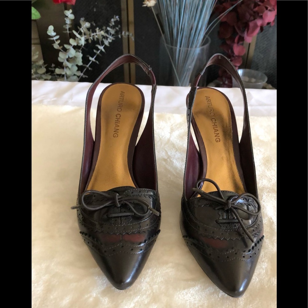 Brown/red sling back heel, size 7 - Arturo Chiang